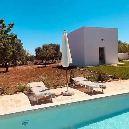Villa Tenuta Tre Marie, Di Pregio Con Piscina A Ostuni