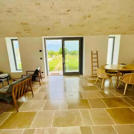 Villa Tenuta Tre Marie, Di Pregio Con Piscina A Ostuni